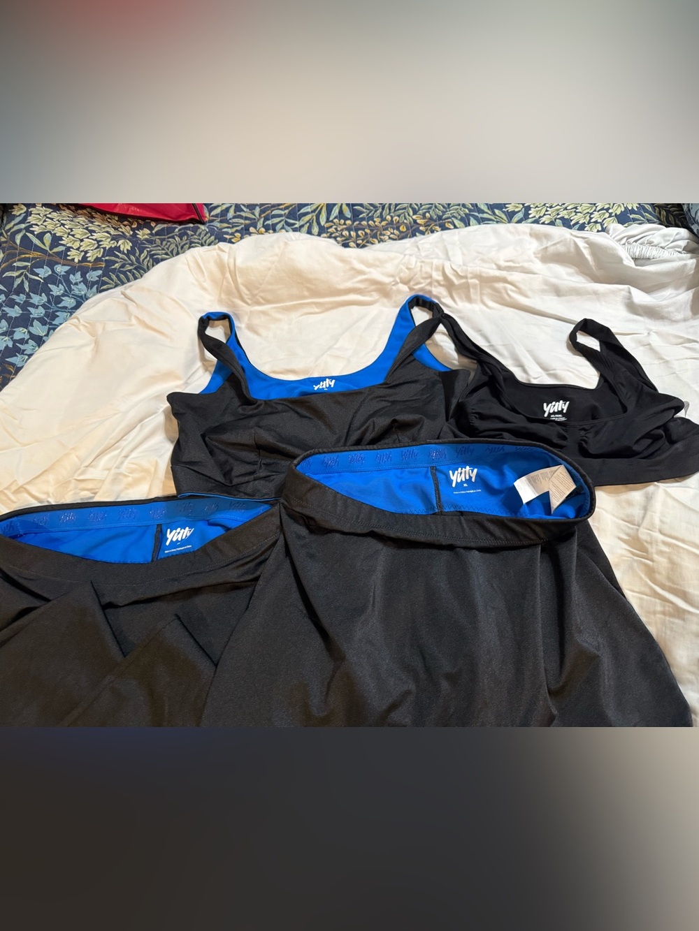 Yitty XL Leggings & Sport Bra Bundle - 4 Items
